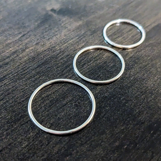 Sterling Silver Stacking Rings or Circle Links, made of 1mm (18 gauge) thick round wire, sold individually